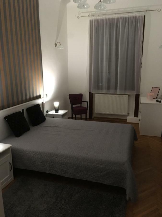 埃格尔Katus Apartman公寓 外观 照片